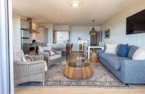 Onetangi Apartment | The Sands - Apartment 5 - Stay Waiheke