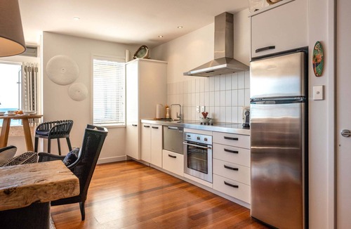 Onetangi Apartment | The Sands Apt 9 - Sea views Onetangi Beach