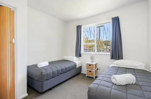 Tutukaka Hotel | The Sands Motel Absolute Beachfront Tutukaka