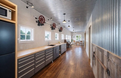 Kiwitea Other | The Shearerton -Country Escape with Outdoor Hot Tub and Super King Bed
