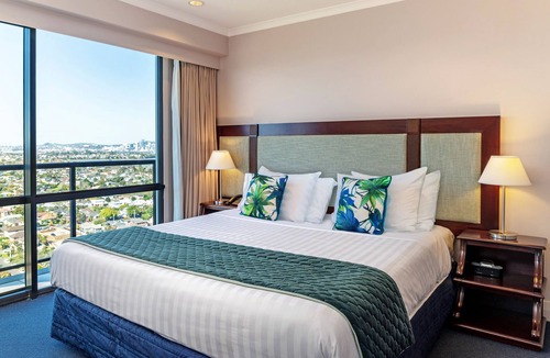 Takapuna Hotel | The Spencer Suites By Castle