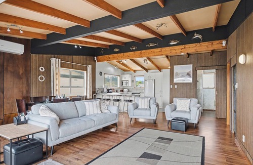 Cooks Beach House | The Summer Bach at Cooks Beach
