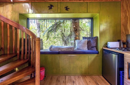 Oneroa Cabin | The Treehouse Waiheke Island