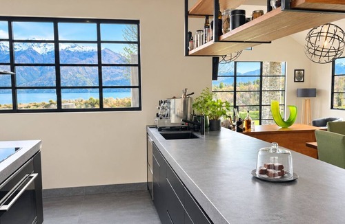 Kawarau Falls House | The Tussocks at Drift Bay