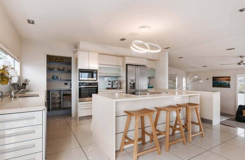 Papamoa Beach House | The Upper Deck