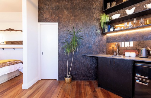 Martinborough Apartment | The Verdict Suite