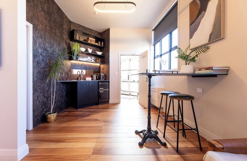 Martinborough Apartment | The Verdict Suite