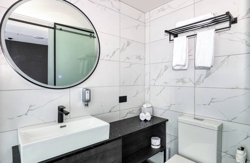 Te Aro Hotel | The Viv Hotel Wellington