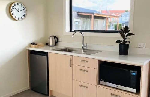 Waimate Hotel | The Waimate Lodges