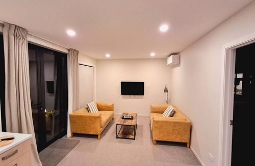 Waimate Hotel | The Waimate Lodges