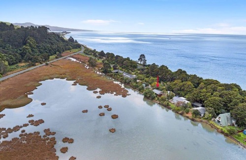 Collingwood House | The Waters Edge - Collingwood