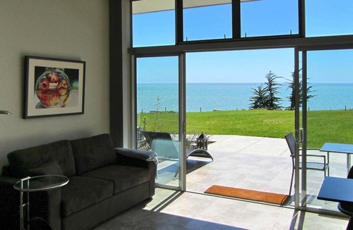 Tasman Cabin | The Waters