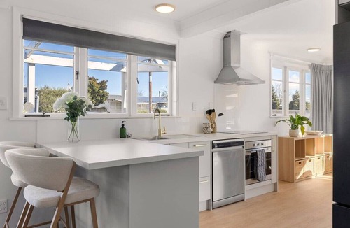 Taupo House | The White Veranda - classic character and modern comfort