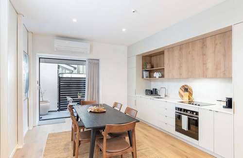 Te Aro Apartment | The Windsor | Wellington CBD | Stylish 3BR