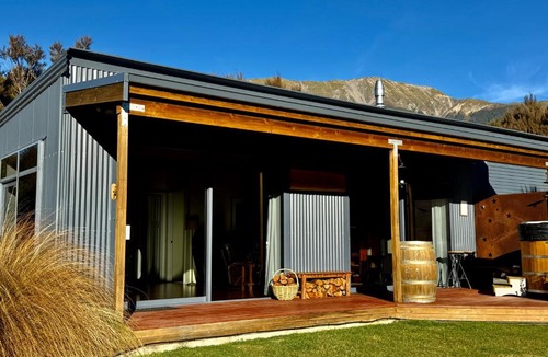 St. Arnaud Villa | The Woodsman's Den