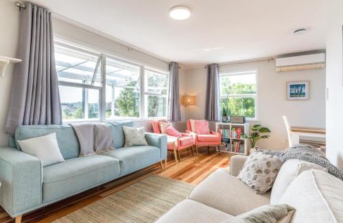Oneroa House | Ti Cottage - Stay Waiheke