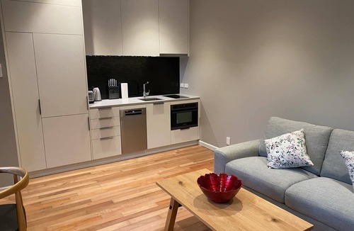 Thorndon Apartment | Tinakori Village Oasis - Renovated apartment in a charming heritage building