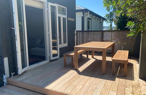 Thorndon Apartment | Tinakori Village Oasis - Renovated apartment in a charming heritage building