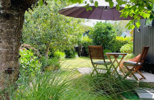 Cambridge Cabin | Tiny-Home Garden Hideaway – Private, quiet, garden setting w/off-street parking.
