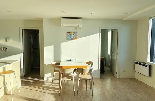 Auckland Central Business District Apartment | Top Floor Sky Tower & Harbour View 2BR Apartment V241