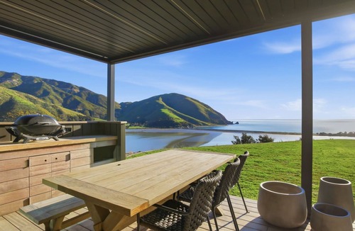 Nelson Region House | Totara Cottage Pepin Island