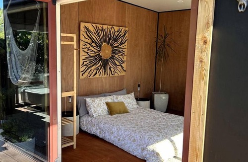 Little Wanganui Cabin | Tranquil Glamping Oasis: Luxurious Cabin on the Coast in Karamea, New Zealand