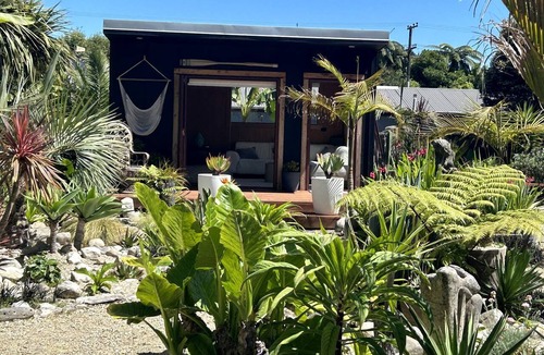 Little Wanganui Cabin | Tranquil Glamping Oasis: Luxurious Cabin on the Coast in Karamea, New Zealand