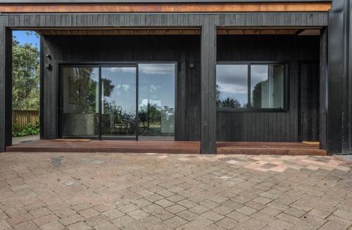 Ohope House | Treetop Hideaway - Ohope Holiday home