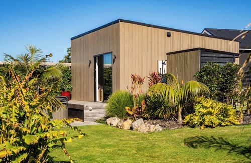 Mangawhai House | Tropical Hideaway - Mangawhai Retreat