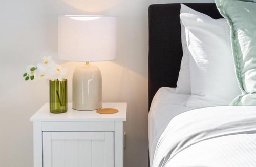 Christchurch City Centre Apartment | Tuam Street delight 4 bed 4 bath with Carpark
