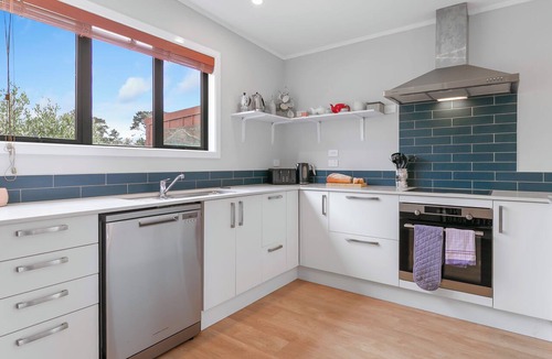 Peka Peka House | Tui Hollow - Kapiti Coast Holiday Home