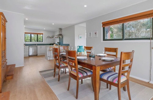 Peka Peka House | Tui Hollow - Kapiti Coast Holiday Home