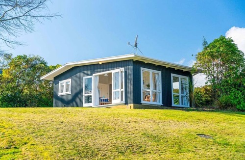 Kinloch House | Tui Shack - cosy with lake views