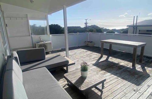 Leigh Apartment | Two bedrooms in the heart of Leigh