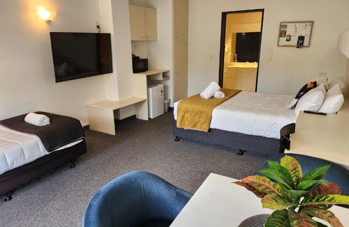 Paraparaumu Beach Hotel | U Studios Paraparaumu, SureStay Collection by BW