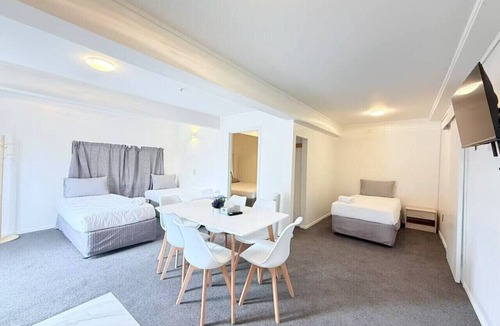 Fenton Street Bed & Breakfast | Unit 5, Fenton Summer Lodge