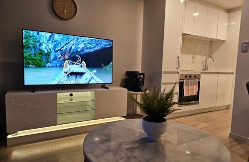 Auckland Central Business District Apartment | Urban Retreat - Central Auckland Stay