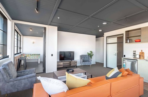Petone Apartment | Vibrant 3BR Petone Stay w Foosball & Harbour Views