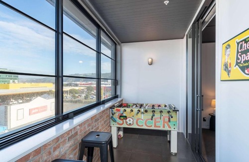 Petone Apartment | Vibrant 3BR Petone Stay with Foosball & City Views