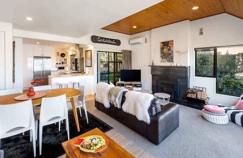 Queenstown Condo | Villa Tuke | Free Parking, Fireplace, BBQ