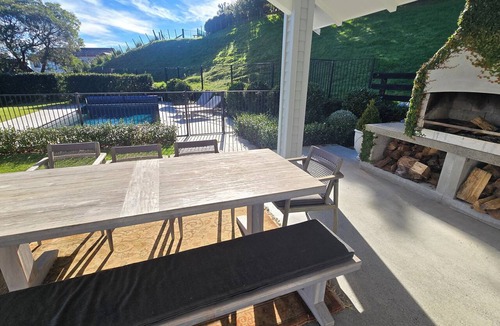 Havelock North House | Village Hideaway with stunning views in Havelock North