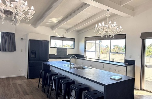 Whanganui House | Virginia Lake Family Retreat
