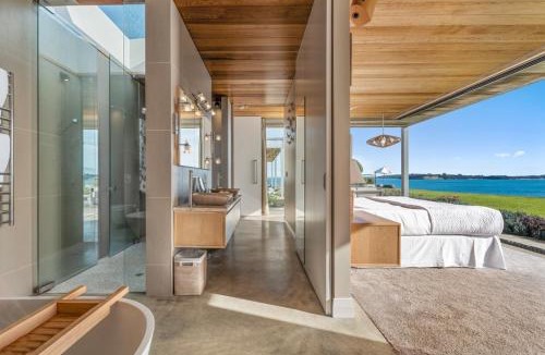 Oneroa Villa | Waiheke Island Coastal Retreat