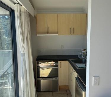 Palm Beach Apartment | Waiheke Island-Palm Breeze 1 Double Bedroom Seaview 95m Apartment, Traveller Award Winner 2026