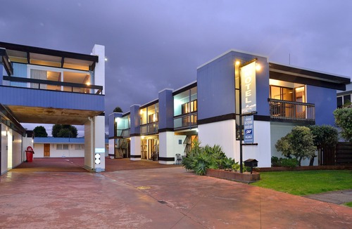 Gisborne Hotel | Waikanae Beach Motel
