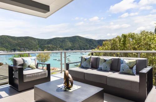 Waikawa Bay House | Waikawa Bay View - Waikawa Holiday Home