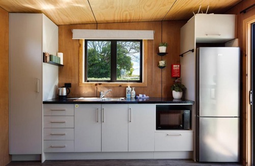 Gisborne Apartment | Wainui Studio Near Beach & City