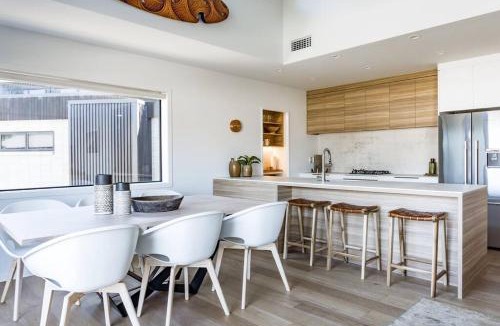 Raglan Apartment | Wainui Townhouses, Two Modern, Waterfront Units