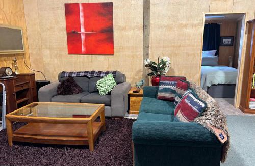 Tararua Forest Park House | Waiora la grange cottage
