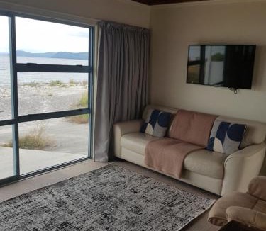 Waitahanui Hotel | Waitahanui Lodge